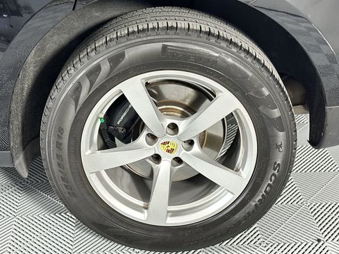 Used 2020 Porsche Macan image 10