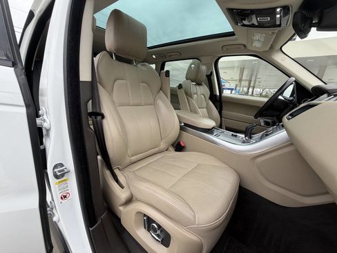 Used 2017 Land Rover Range Rover Sport HSE image 8