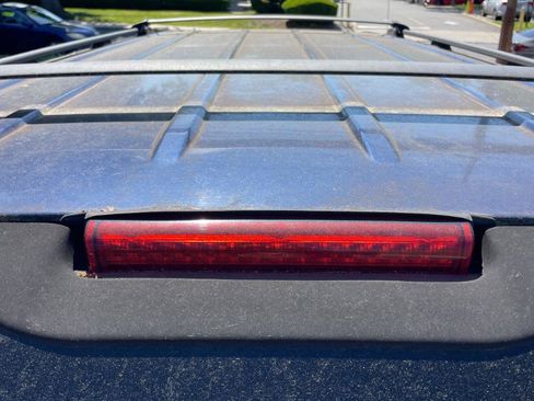 Used 2002 Chevrolet Suburban LT AWD/4WD image 26