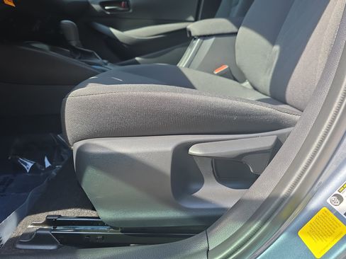 Used 2025 Toyota Corolla LE image 26