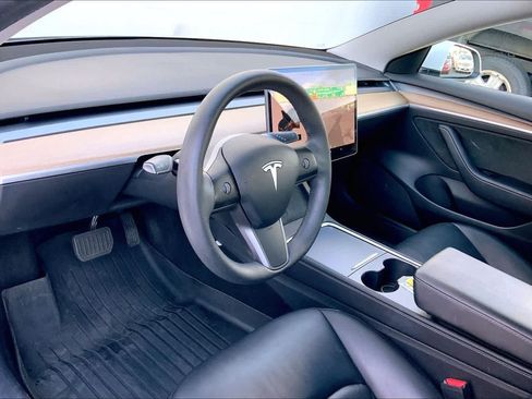Used 2021 Tesla Model 3 Standard Range Plus RWD image 2