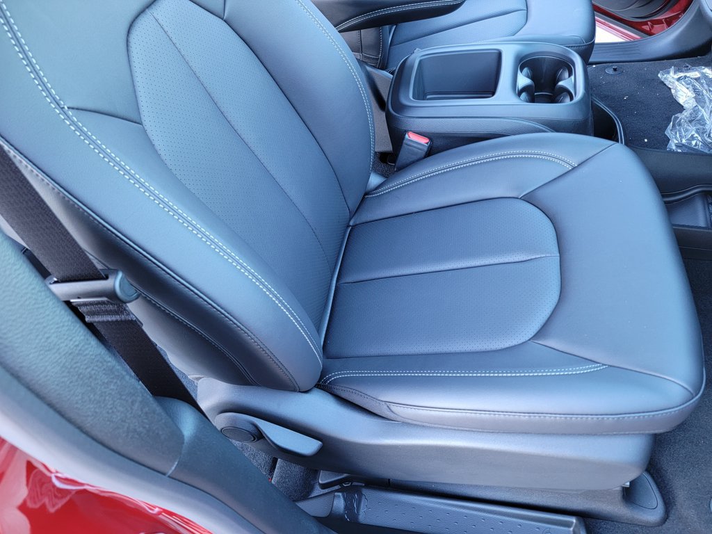 New 2026 Chrysler Pacifica Select FWD image 14