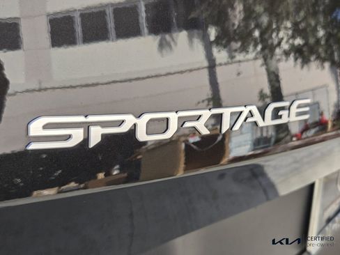 Certified 2025 Kia Sportage LX image 16
