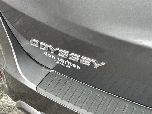 New 2026 Honda Odyssey Touring image 6