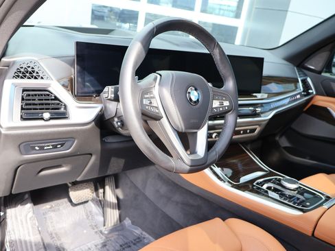 Used 2024 BMW X5 xDrive40i w/ Premium Package AWD/4WD image 13