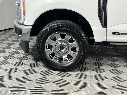 Used 2023 Ford F350 Lariat w/ Lariat Ultimate Package image 10