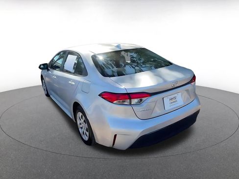 Used 2025 Toyota Corolla LE image 11