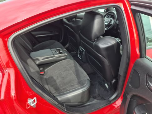 Used 2016 Dodge Charger R/T RWD image 12