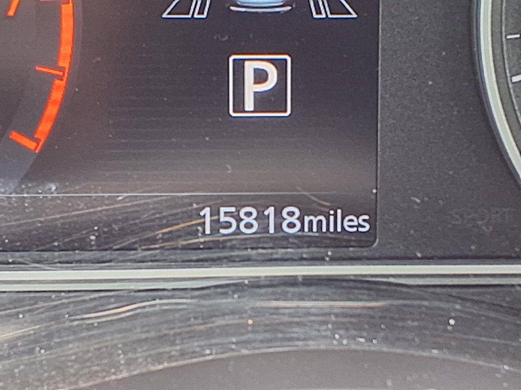 Used 2020 Nissan Kicks SR w/ SR Premium Package FWD image 34