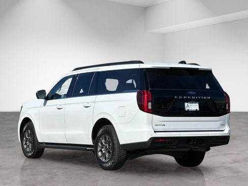 Used 2025 Ford Expedition Max Active AWD/4WD image 4