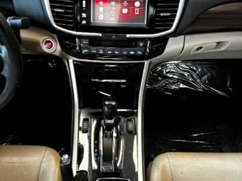 Used 2016 Honda Accord EX-L image 27