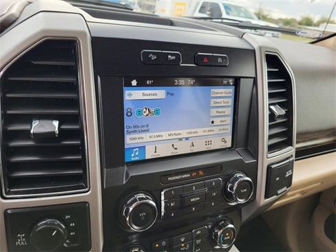 Used 2019 Ford F150 Lariat image 6