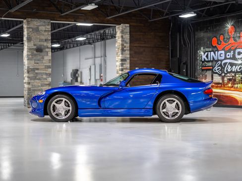 Used 1996 Dodge Viper GTS RWD image 14