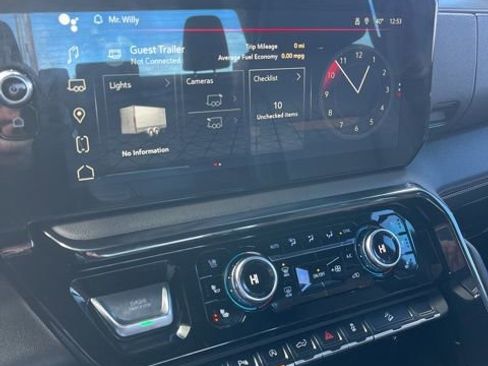 Used 2024 GMC Sierra 1500 AT4 image 44