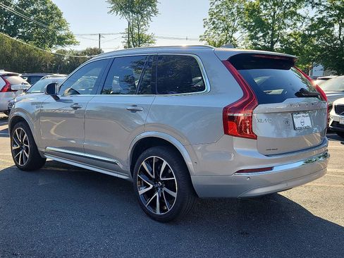 Certified 2024 Volvo XC90 B6 Plus w/ Protection Package Premier AWD/4WD image 4