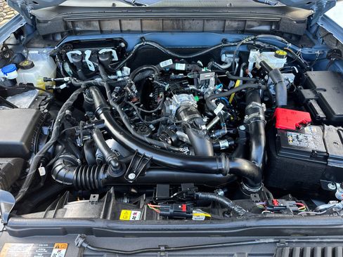 Used 2025 Ford Bronco Badlands image 34