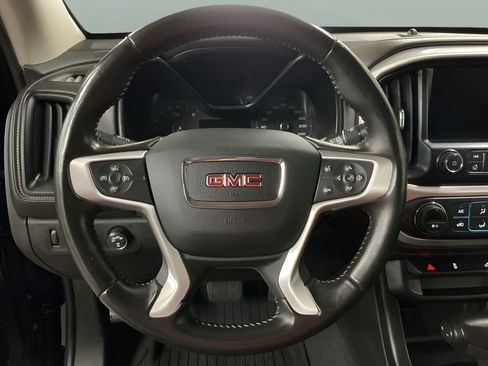 Used 2020 GMC Canyon SLE image 12