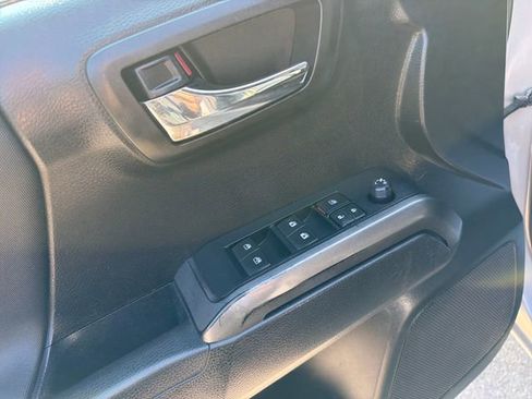 Used 2019 Toyota Tacoma TRD Sport w/ TRD Premium Sport Package image 12