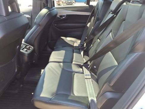 Used 2021 Volvo XC90 T5 Momentum w/ Climate Package AWD/4WD image 15