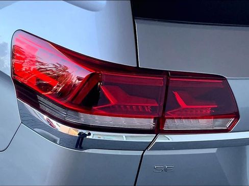 Used 2022 Volkswagen Atlas SE image 28