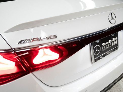 New 2026 Mercedes-Benz E 53 AMG e 4MATIC Sedan image 9