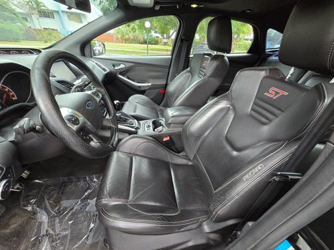 Used 2013 Ford Focus ST image 10