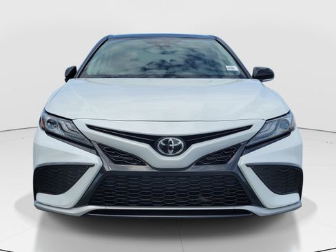 Used 2021 Toyota Camry XSE w/ Navigation Package FWD image 2