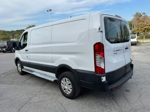 Used 2023 Ford Transit 250 XL image 8