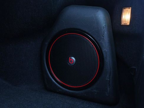 Used 2015 Dodge Charger R/T Scat Pack w/ Beats Audio Group RWD image 21