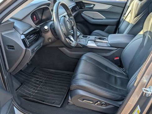 Certified 2024 Acura MDX FWD w/ Technology Package image 12