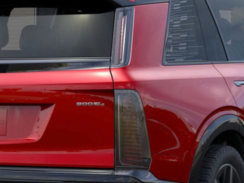 New 2026 Cadillac Vistiq Sport w/ LPO, Floor Liner Package image 45