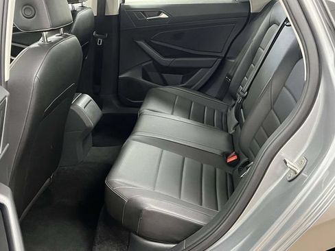 Used 2024 Volkswagen Jetta SE FWD image 17