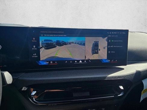 Used 2026 BMW 330i Sedan w/ Premium Package image 18