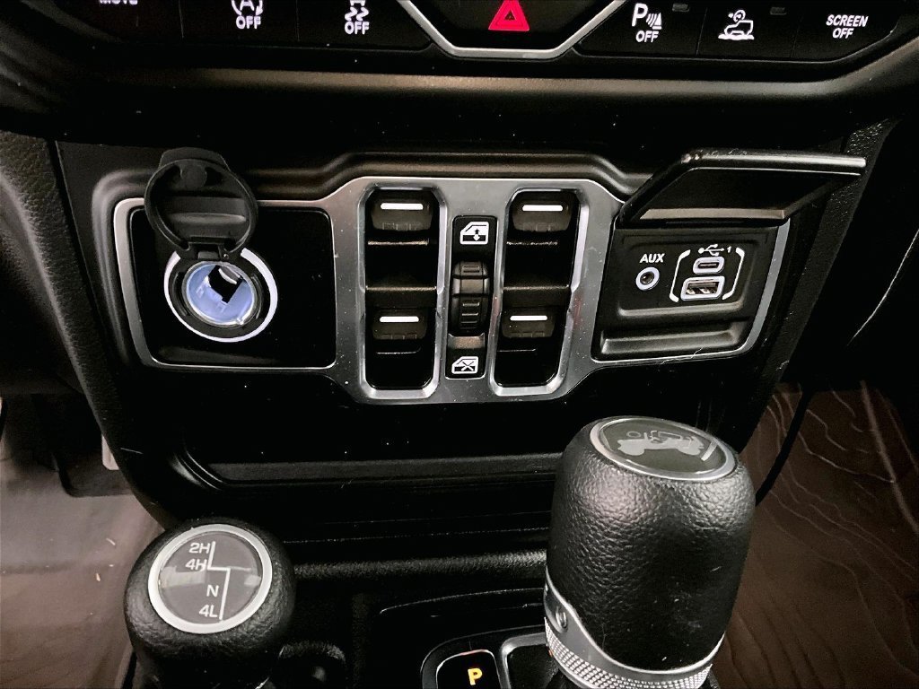 Used 2023 Jeep Wrangler Unlimited Sahara w/ LED Lighting Group AWD/4WD image 26