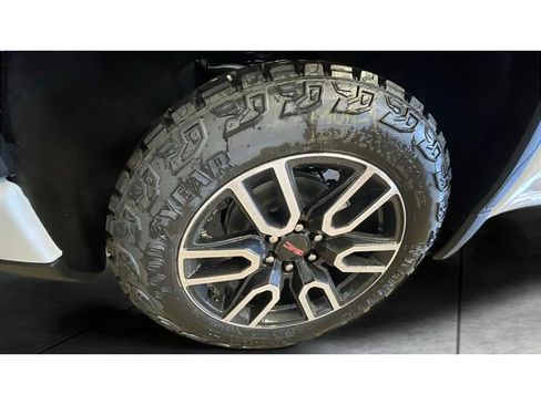 New 2026 GMC Sierra 1500 AT4 w/ Technology Package image 19