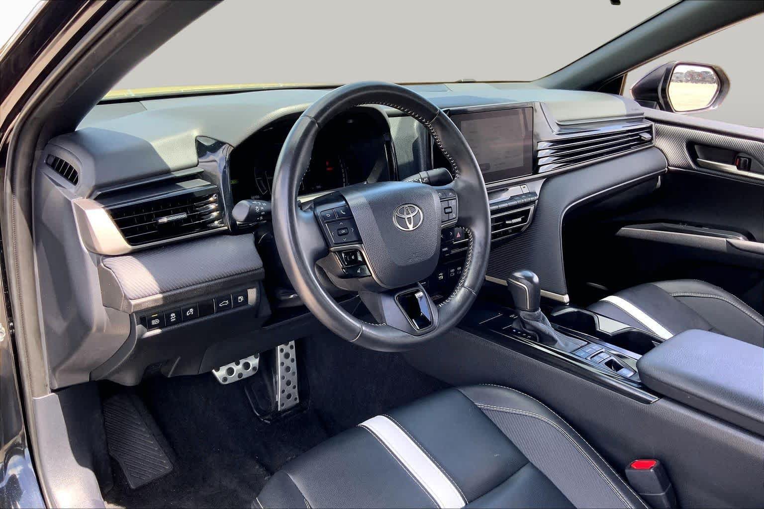 Certified 2025 Toyota Camry SE FWD image 17