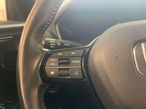 Certified 2025 Honda HR-V Sport image 16