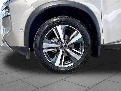 Certified 2023 Nissan Rogue Platinum w/ Platinum Premium Package AWD/4WD image 11