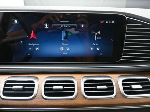 Used 2026 Mercedes-Benz GLS 450 4MATIC image 11