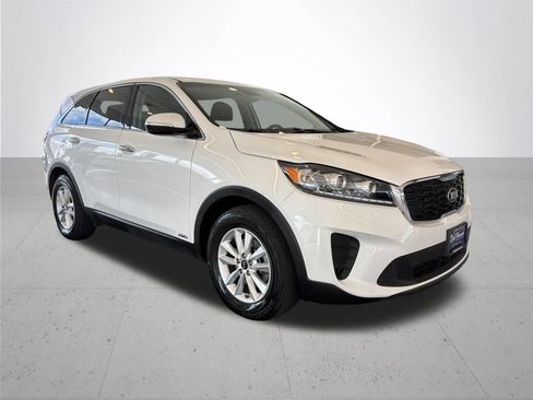 Used 2020 Kia Sorento AWD V6 image 5