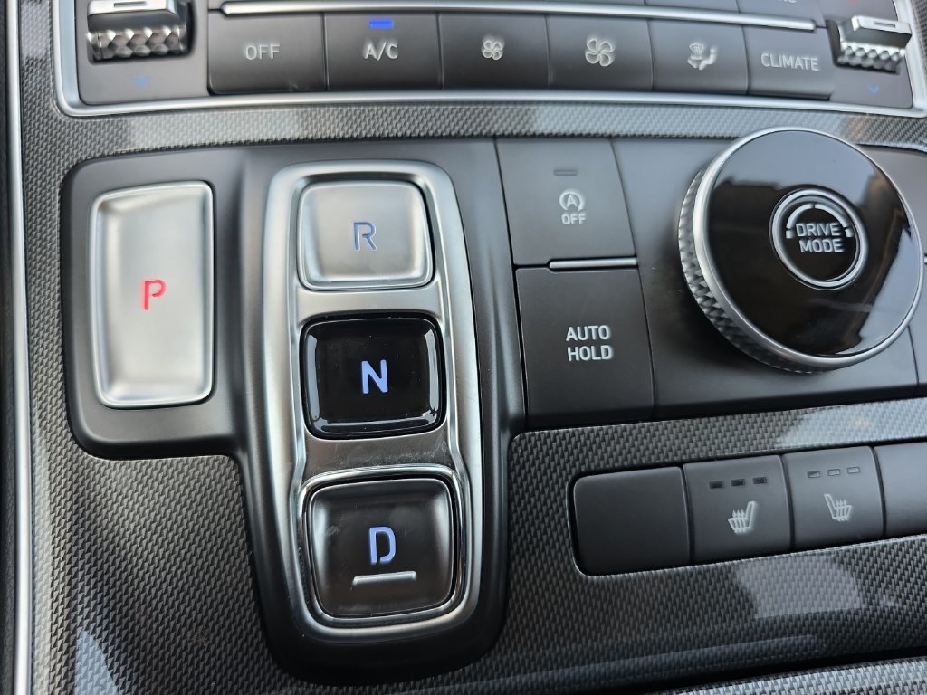 Used 2023 Hyundai Santa Fe SEL FWD image 17