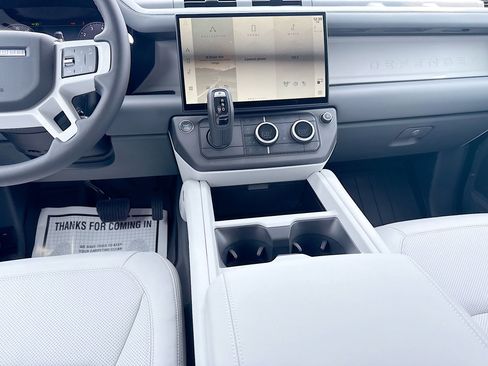 New 2026 Land Rover Defender 110 X-Dynamic SE AWD/4WD image 19