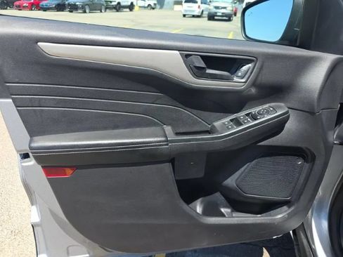Used 2022 Ford Escape SE AWD/4WD image 11