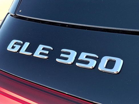 Used 2025 Mercedes-Benz GLE 350 4MATIC image 33