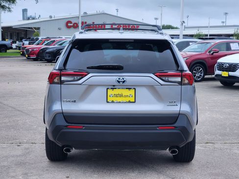 Used 2024 Toyota RAV4 XLE Premium AWD/4WD image 6