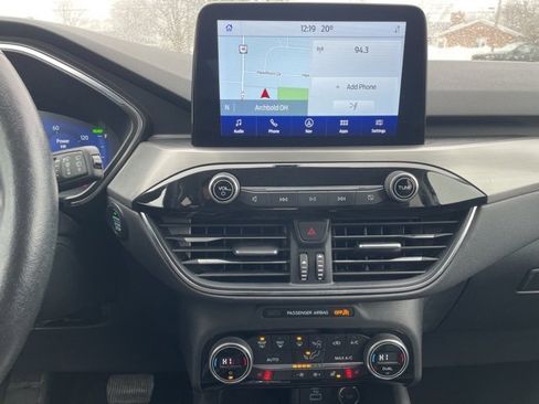 Used 2021 Ford Escape Titanium image 23