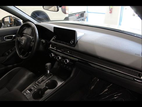 Certified 2025 Honda Civic Sport image 22