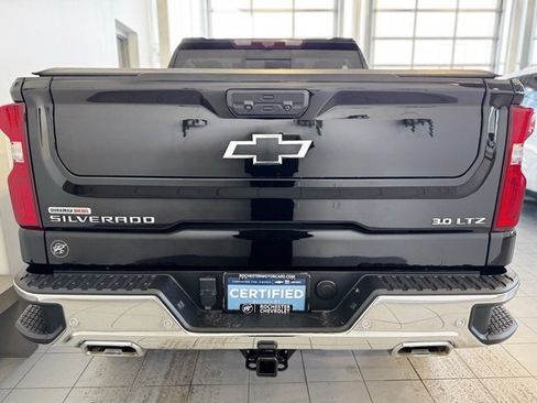 Certified 2022 Chevrolet Silverado 1500 LTZ w/ LTZ Premium Package image 41