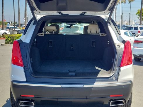 Used 2018 Cadillac XT5 FWD image 9