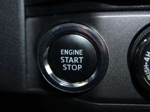 Used 2019 Toyota Tacoma image 25